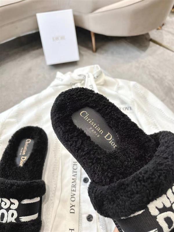 20251128184319194 220